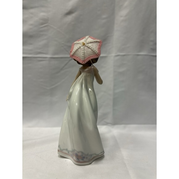 LLADRO AFTERNOON PROMENADE PORCELAIN FIGURINE # 7636 IN ORIGINAL BOX 1995 - Picture 4 of 8